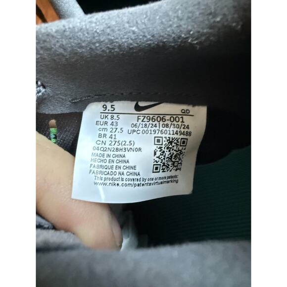 Athletic_Shoes